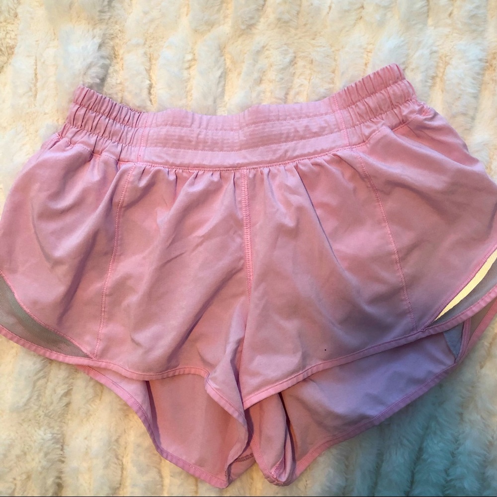 Lululemon size 6 Hotty hot shorts